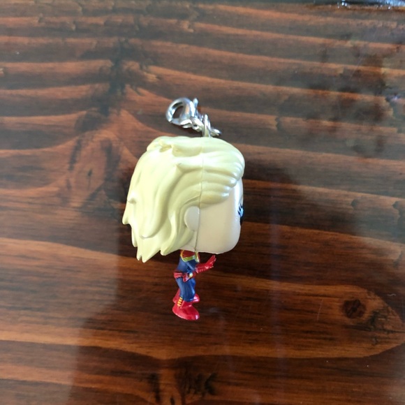 Funko! Pop Capitan Marvel - Picture 4 of 4